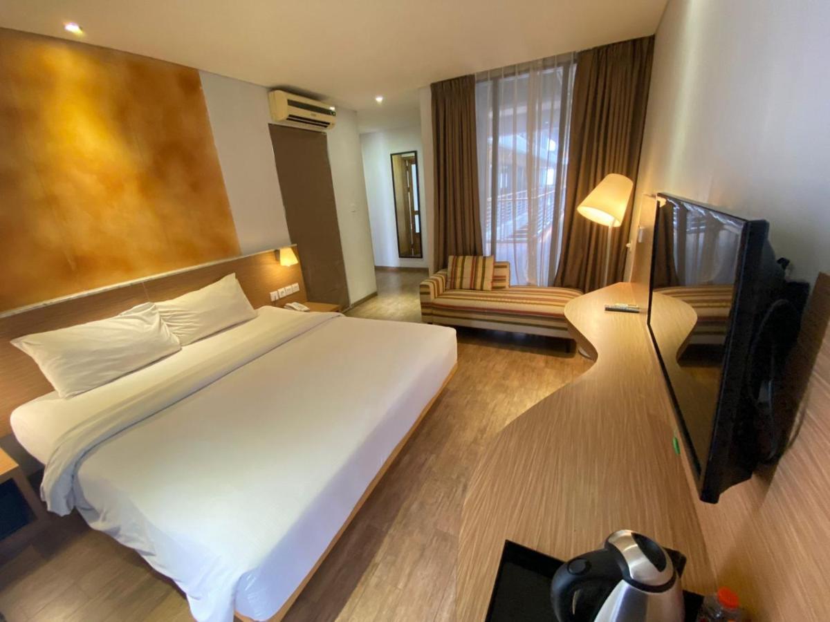 Liberta Hotel Jimbaran Extérieur photo